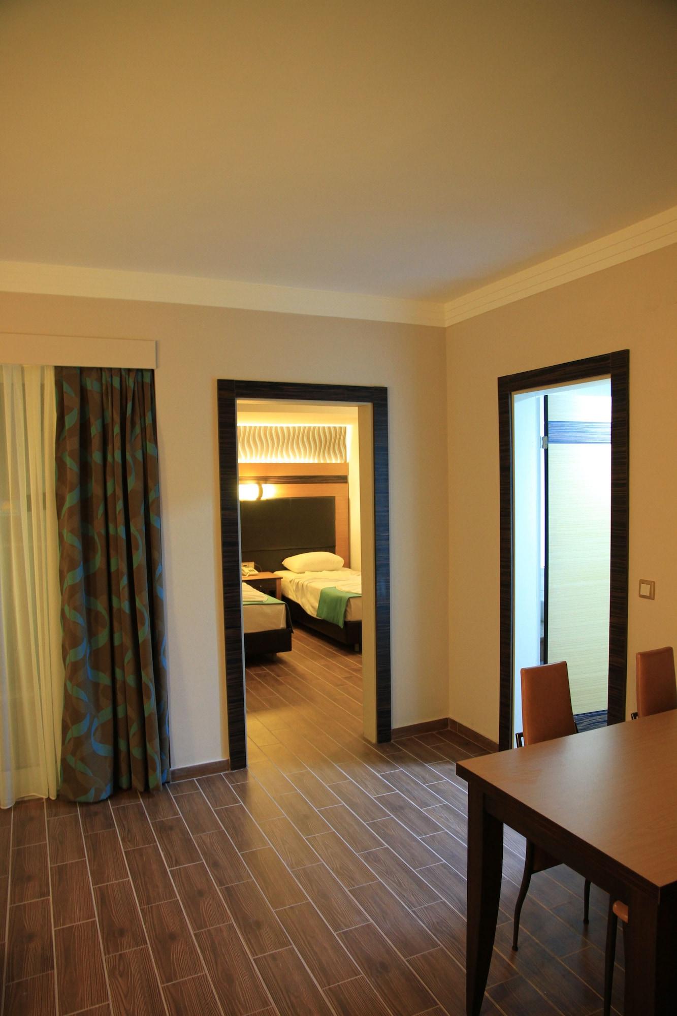 Club Alpina Hotel Marmaris Exterior foto
