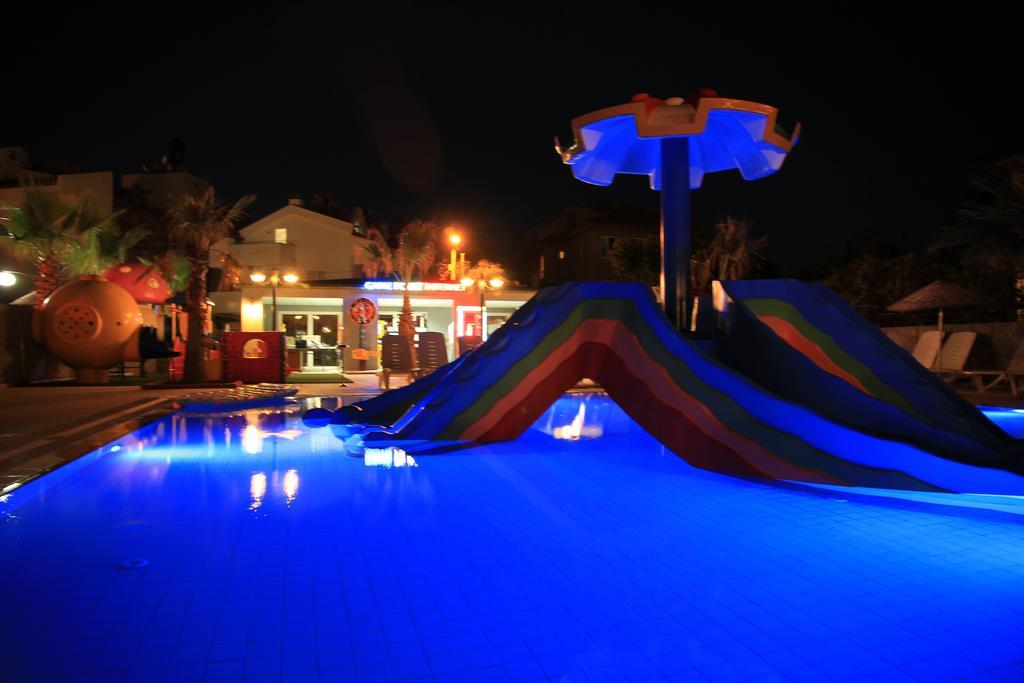 Club Alpina Hotel Marmaris Exterior foto