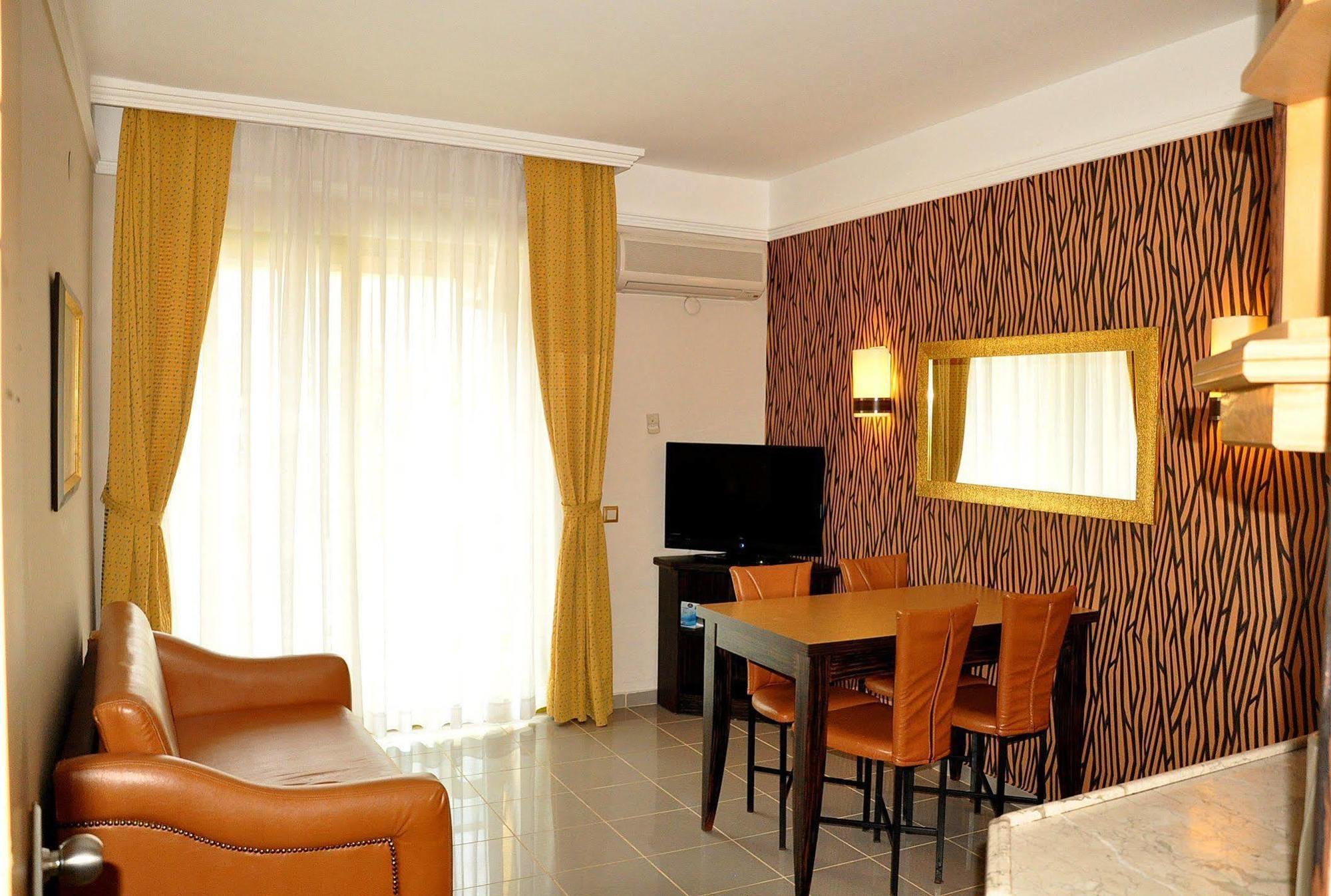 Club Alpina Hotel Marmaris Exterior foto