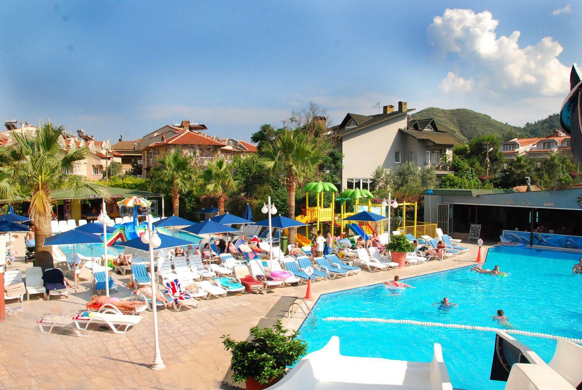 Club Alpina Hotel Marmaris Exterior foto
