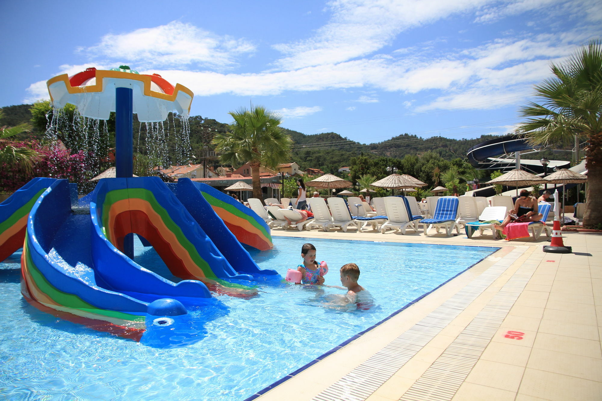 Club Alpina Hotel Marmaris Exterior foto